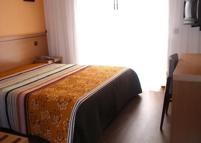 Ouro 3* Виейра-де-Лейрия